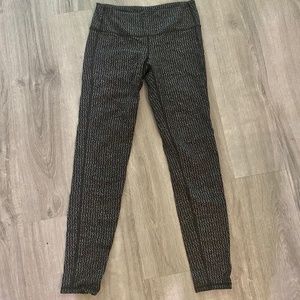 ATHLETA TIGHTS Black & White Perfect! Small